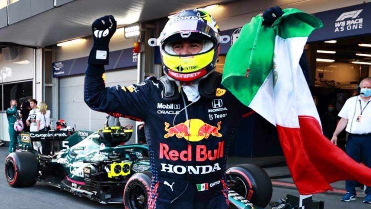 Checo Pérez en su Redbull