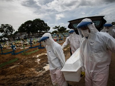 Cifras desgarradoras en Brasil: el país volvió a romper récords de fallecidos