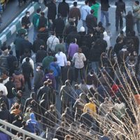 Al menos tres muertos en protestas en Irán por la crisis económica
