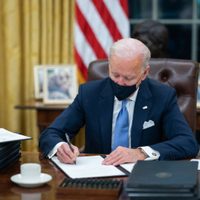 Advierte Biden a Putin sobre las consecuencias desastrosas si invade Ucrania