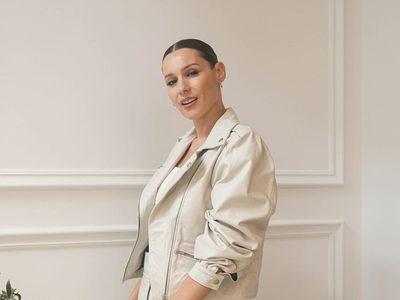 Pampita y el blokecore: el outfit ideal para alentar a la selección y estar a la moda