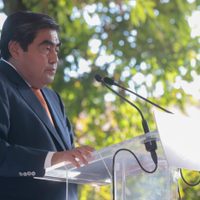 A gritos, empresarios reclaman a Barbosa por toma de la UDLAP