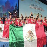 Trece niños mexicanos se llevan campeonato mundial de cálculo mental en China