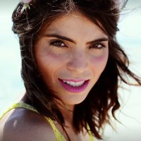 ¡Cuidado! Esmeralda Ugalde está en alerta por su bikinazo ¡Se cae!