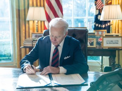 Biden, en interrogatorio, insistió en que no tenía intención de retener documentos clasificados