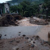Lluvia arrastra a vecinos de Tlatlaya: hay cuatro muertos