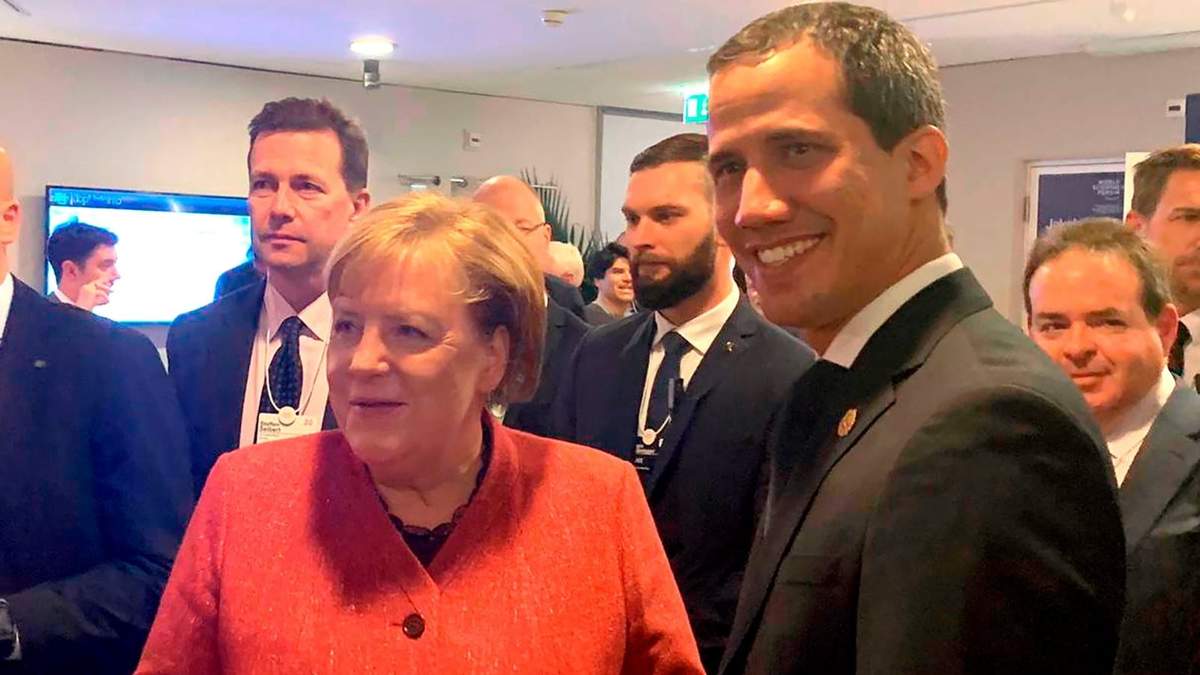 Guaidó se reunió con Merkel en su gira por Europa. Fuente: (Twitter)