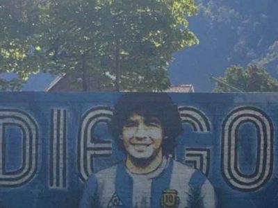 En San Martín de los Andes: Gianinna Maradona se emocionó con un mural del Diez