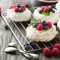 Un manjar de los dioses: armá estas mini pavlovas sin TACC más ricas y baratas que las de la panadería