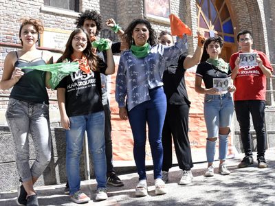 La izquierda cerró su campaña en Neuquén Capital y también hizo actos en el interior de la provincia