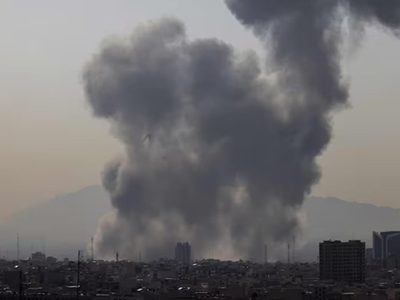 Estados Unidos e Israel lanzaron un ataque contra Irán para "arrasar" con su industria misilística