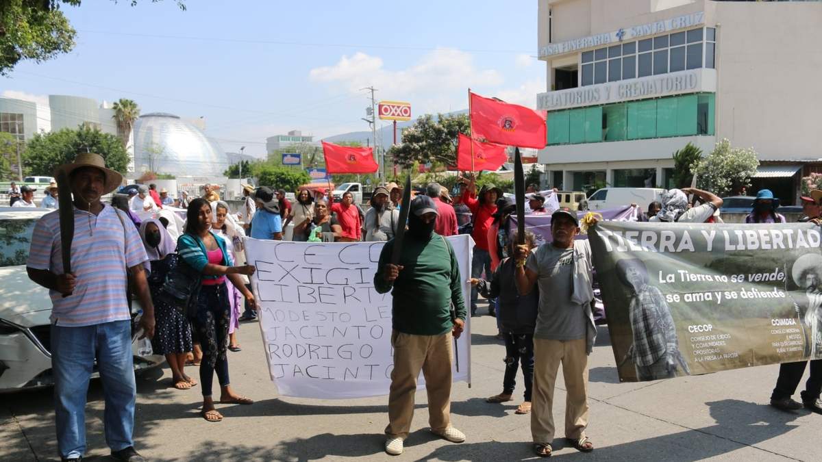La protesta llegó hasta las instalaciones de la Fiscalía de Guerrero