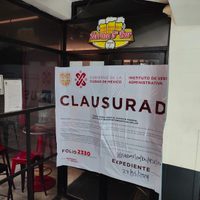 Clausuran tres bares irregulares del Centro Histórico de la CDMX