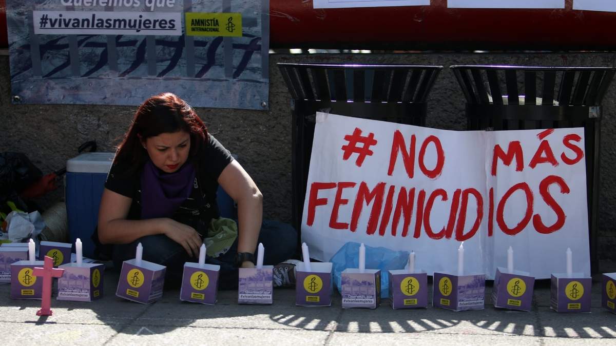 Protesta por feminicidios en el país