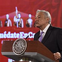 Burocracia regresará a oficinas hasta octubre: AMLO