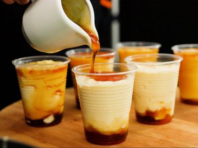 Pudding en vaso con caramelo y vainilla: ahorrá un montón y disfrutá del postre más rico