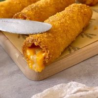 Rolls crujientes de cheddar y jamón: la receta más fácil y rica para una picada gourmet