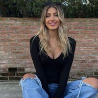 Una reina: a tan solo una semana de dar a luz, Cande Ruggeri lució un jugado outfit