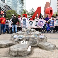 AMLO revela que EU envió a México un expediente sobre el caso Ayotzinapa