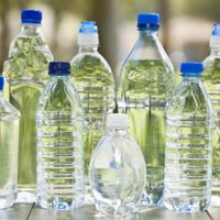 El truco exprés y económico para eliminar malos olores en tu botella de agua y dejarla como recién comprada