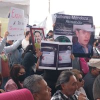 Familiares de desaparecidos protestan en evento de AMLO en Fresnillo