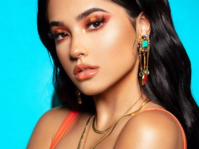 ¡Qué asco! Mirá los bichos que salen de la cabeza de Becky G ¿Por qué tantos?