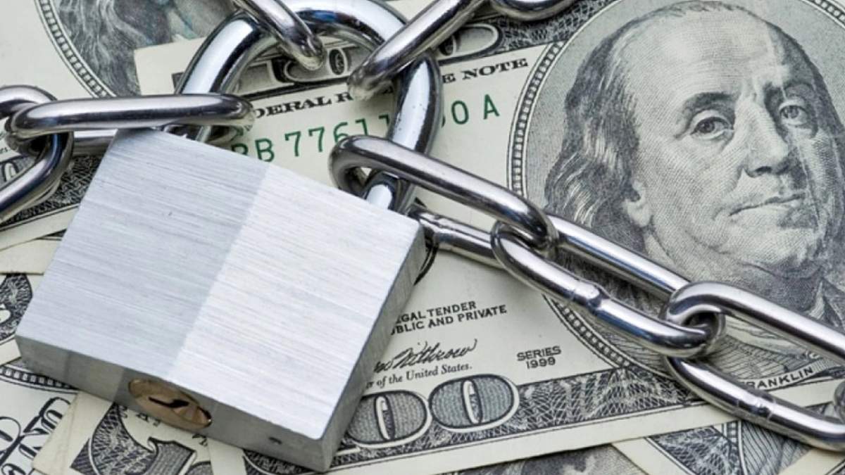 Bancos bloquearon la opción de comprar dólares tras anuncios del BCRA. Fuente: (Twitter)