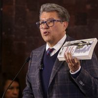 Monreal busca descongelar el plan B de la reforma electoral