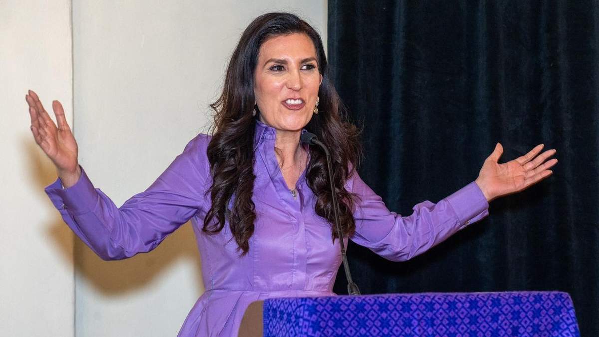 Kenia López Rabadán defiende paridad de género ante reforma electoral, en la reunión de inicio de año del colectivo 50+1 Internacional, en la Hacienda Los Morales