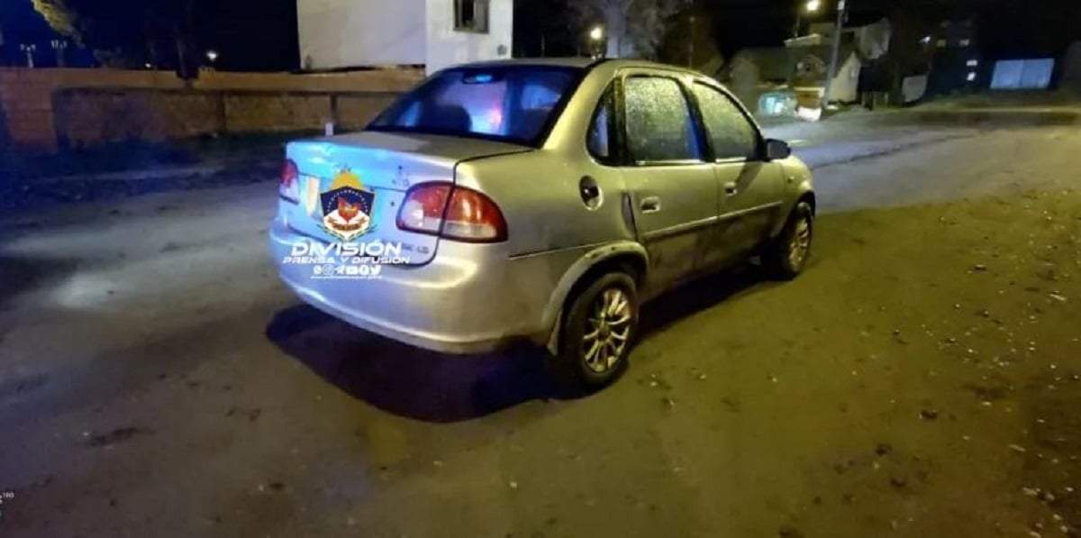 El automóvil secuestrado por la policía en San Martín de los Andes. Fuente: (Policía de Neuquén)