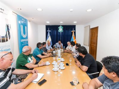 La Municipalidad de Ushuaia abrió las paritarias con un incremento del 126% de la ayuda escolar