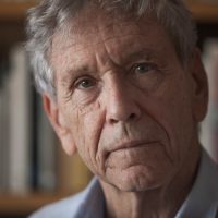 El escritor Amos Oz muere a los 79 años de edad