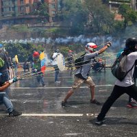 Oposición desafía a Maduro con marcha al Tribunal Supremo de Venezuela