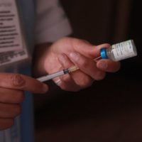 CDMX comienza vacunación contra influenza: ¿quiénes la recibirán y en dónde?