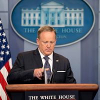 La Casa Blanca reconoce 'frustración” de Trump por filtraciones a la prensa