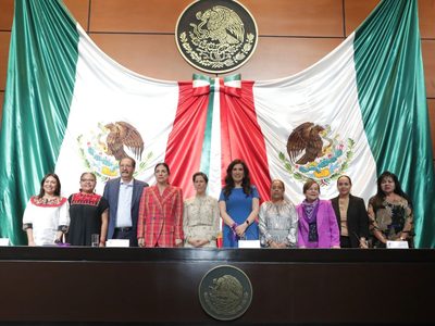 Cuando el discurso oficial chocó con las feministas