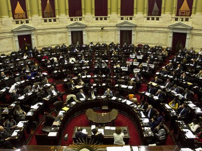 Ampliaron la agenda de las Sesiones Extraordinarias e incluyeron a la Ley de Góndolas