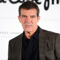 No envejece: Antonio Banderas llegará a los 60 años de edad y se ve en perfectas condiciones