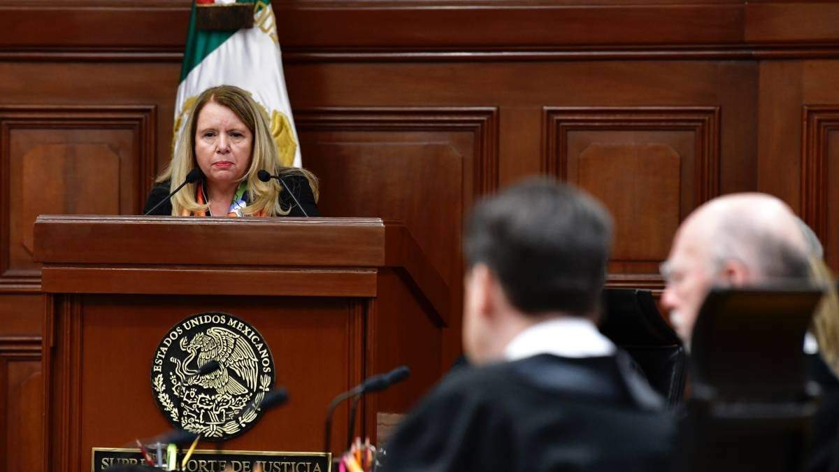 La ministra Loretta Ortiz