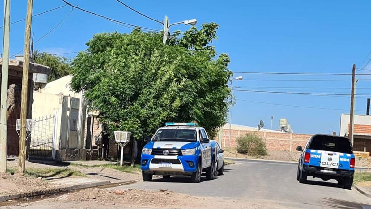 Procedimientos policiales por drogas en el barrio San Lorenzo Norte de la ciudad de Neuquén. Fuente: (LMNeuquén)