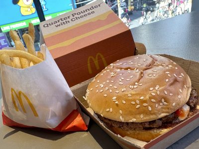Aumentan casos de intoxicación con E. coli por comer en McDonald’s