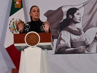 Sheinbaum afirma que “no hay información de uso de drones” tras cierre aéreo de El Paso, Texas