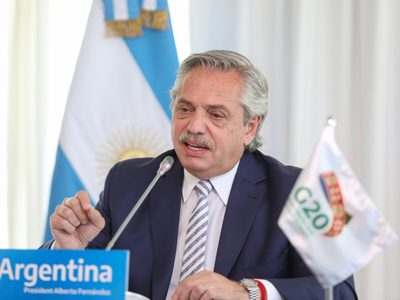 Alberto Fernández pide que se prohíba la difusión de fotos y videos íntimos