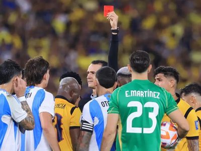 Malas noticias para la Selección Argentina: ¿cuántos partidos se pierde Otamendi en el Mundial?