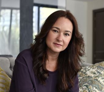 “La digna rabia” de Adriana González, una novela sobre el desequilibrio del poder y la mujer