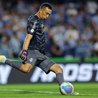 Gago tiene el séptimo: Boca confirmó la llegada de Agustín Marchesín