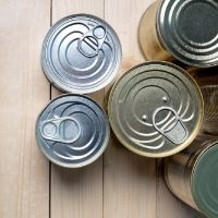 Con 1 lata de atún y otra de cerveza: creá este hermoso portavelas que no parece reciclado