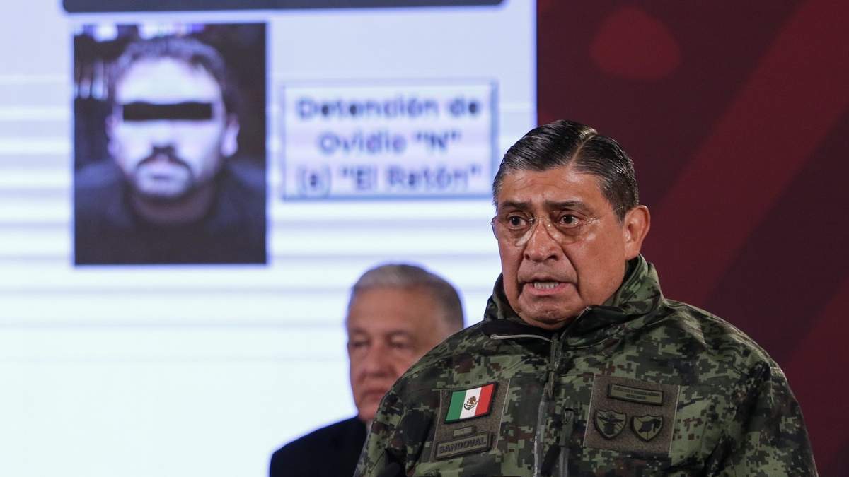 El secretario de la Defensa Nacional, Luis Cresencio Sandoval, da el saldo del operativo en Sinaloa