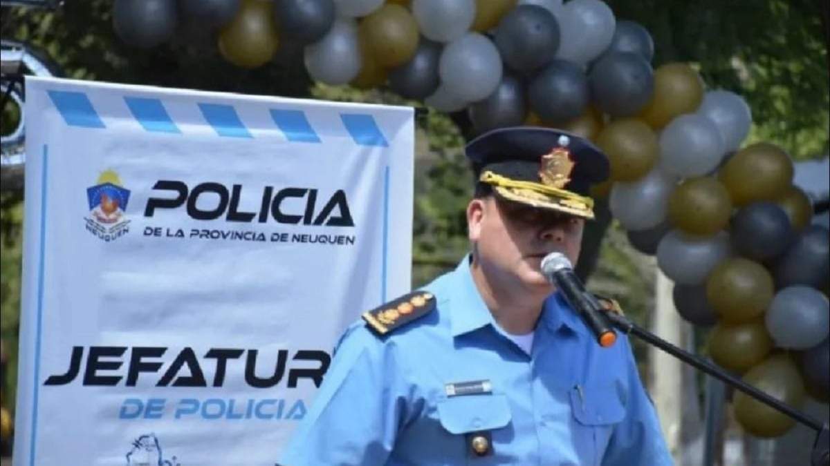 Carlos Tomás Díaz Pérez al asumir como jefe de la policía. Fuente: (Canal 7)