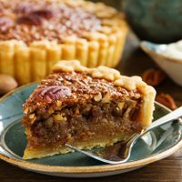 Torta individual de cacao amargo, dulce de leche y nueces: para matar el antojo sin gastar de más